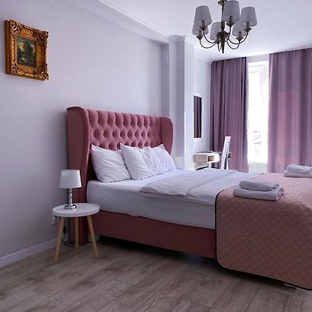 Opera Center Hotel & Apartments リヴィウ エクステリア 写真