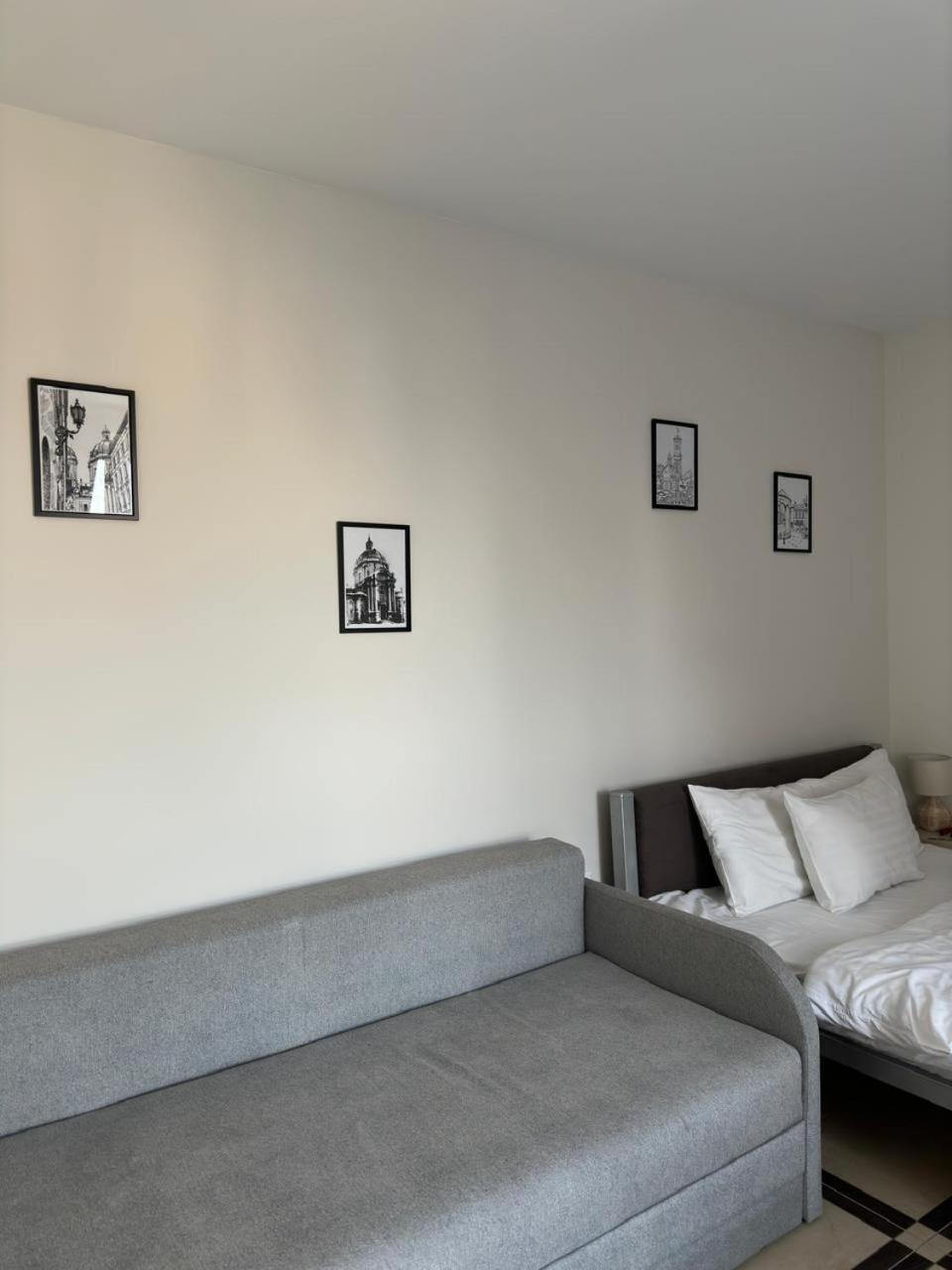 Opera Center Hotel & Apartments リヴィウ エクステリア 写真