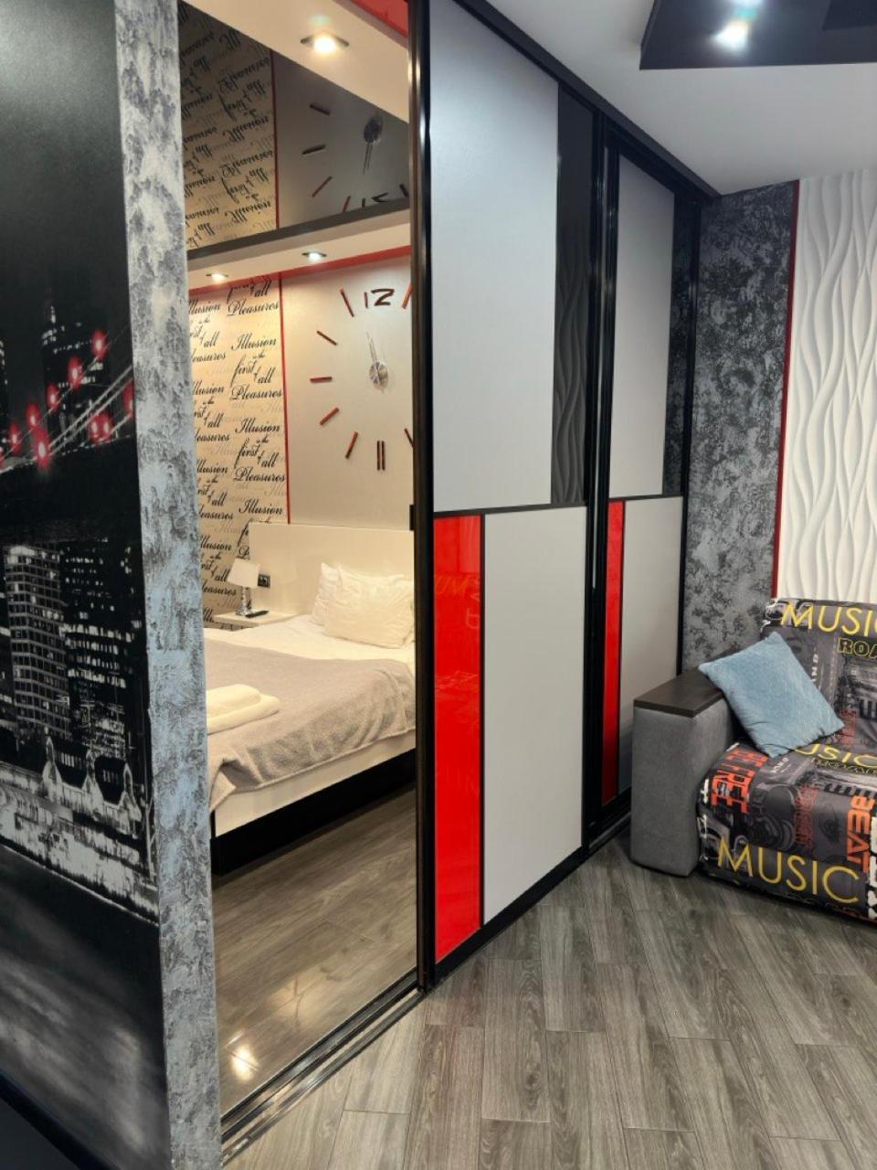 Opera Center Hotel & Apartments リヴィウ エクステリア 写真